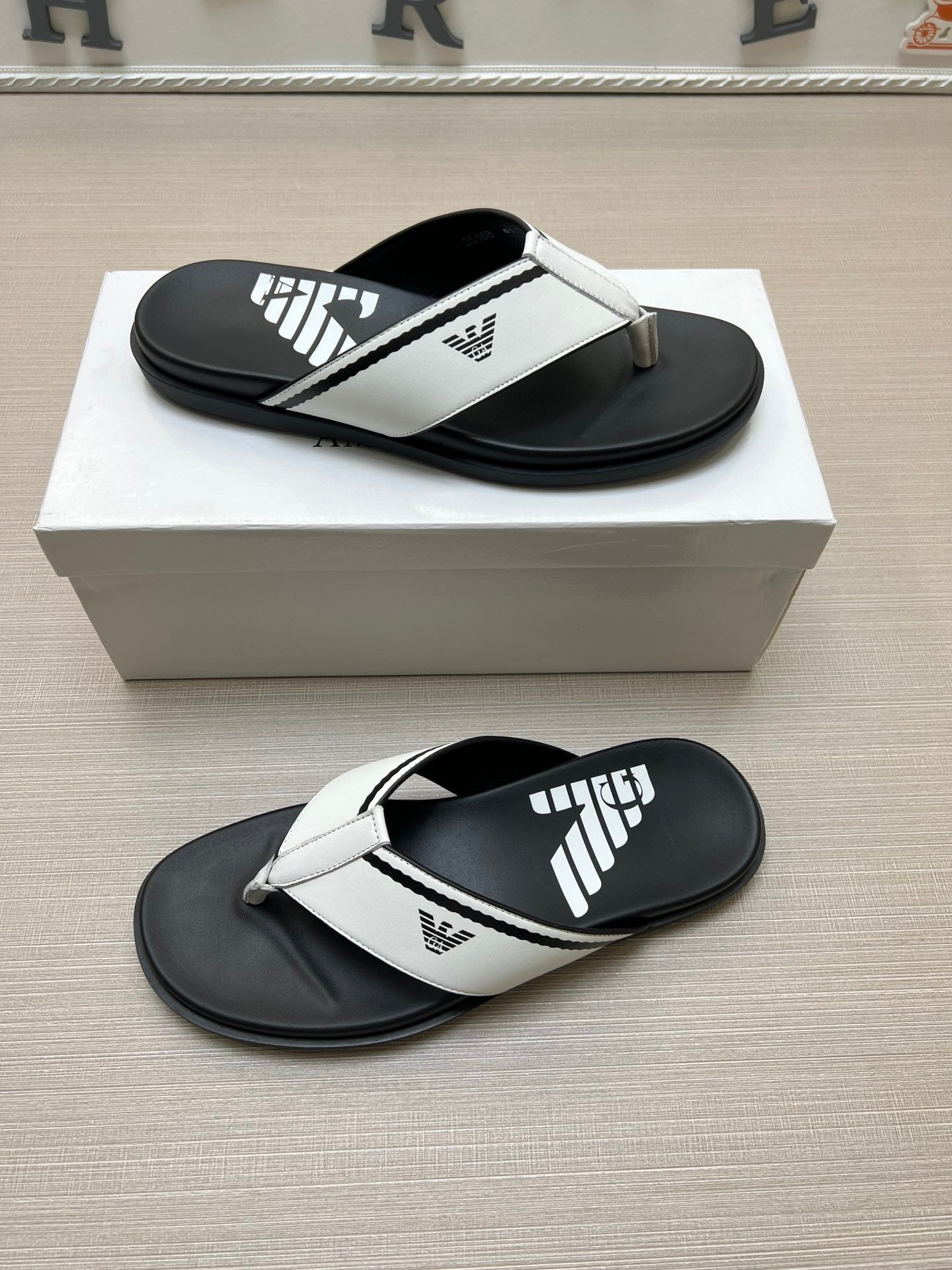 54A103Z Popular slippers
