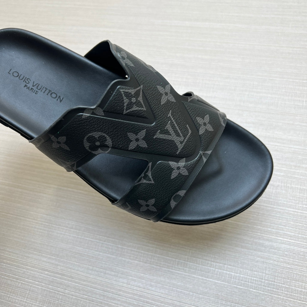 54E111Z Popular slippers
