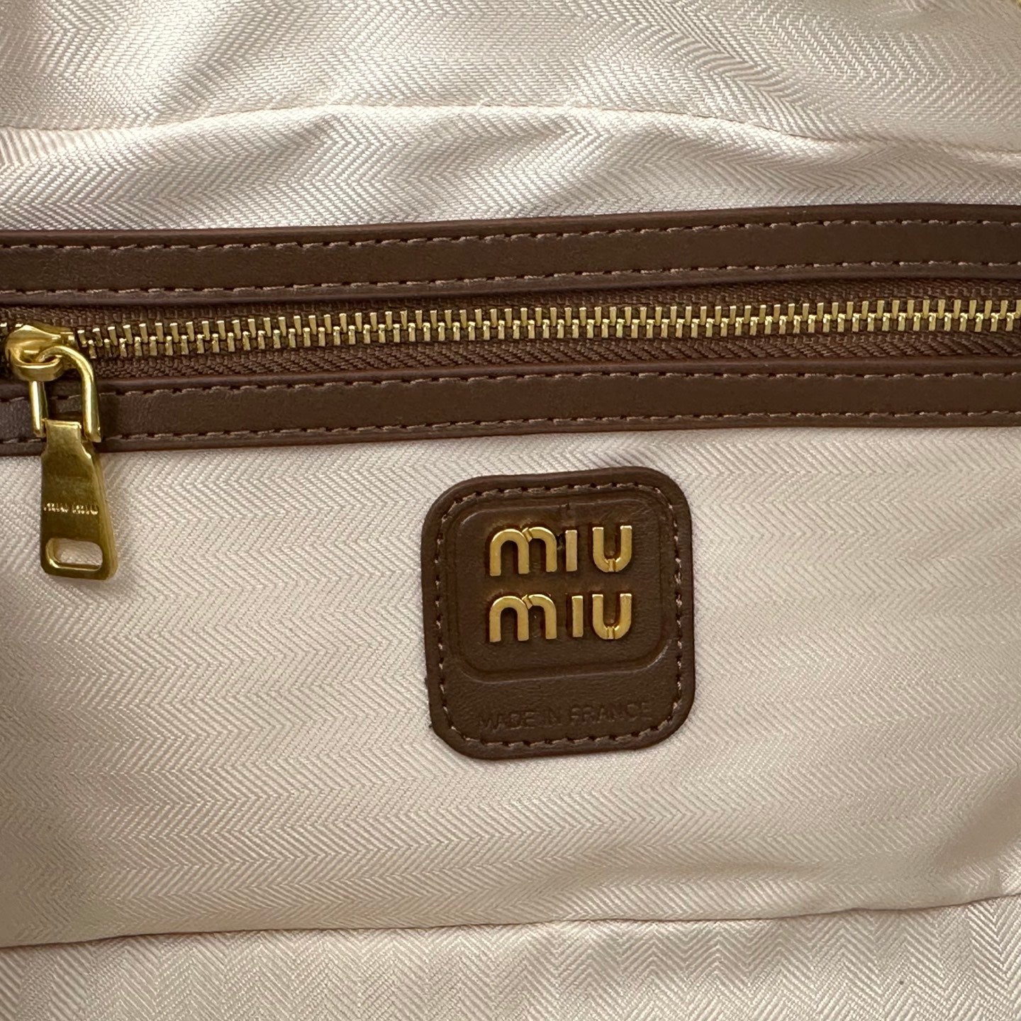 B1P46A153 Popular leather bags
