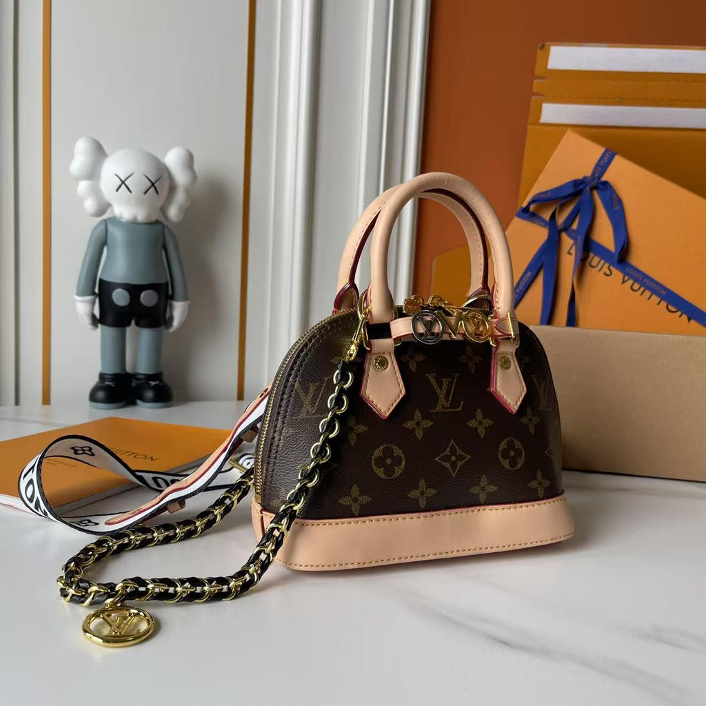 146PE95B Popular leather bag