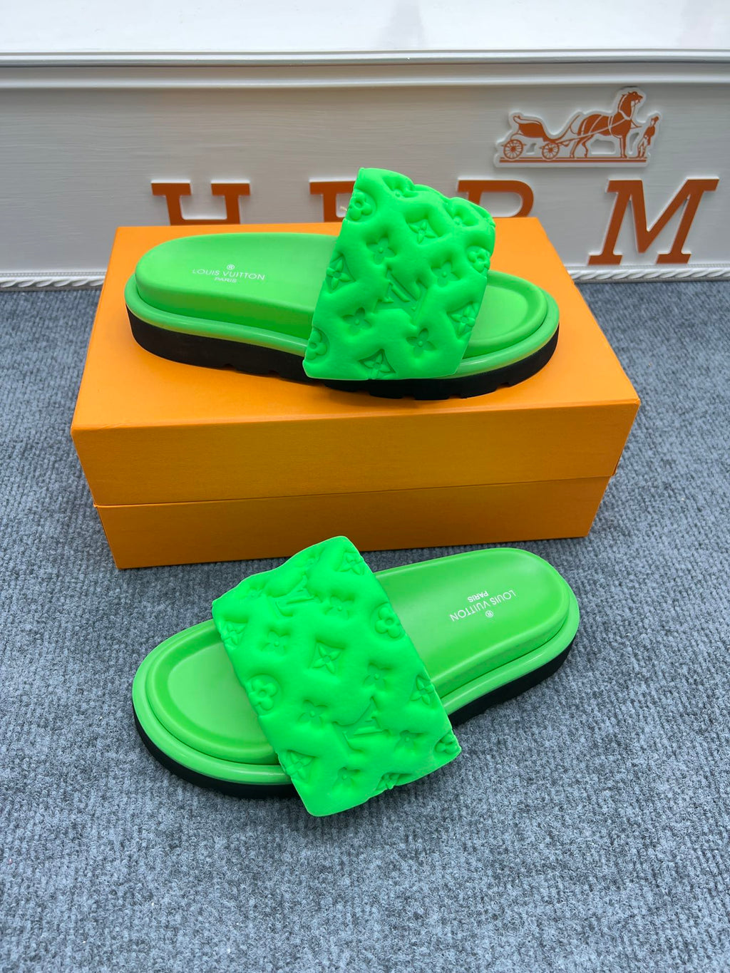 5YE115Z Popular Slippers