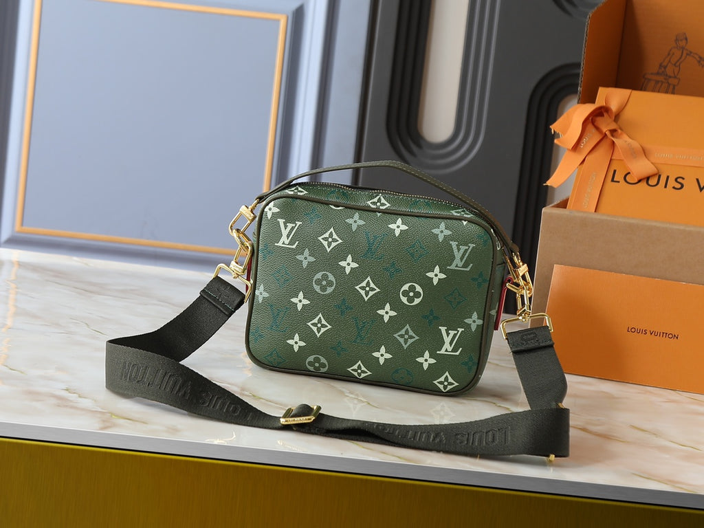 146PE110B Popular leather bag