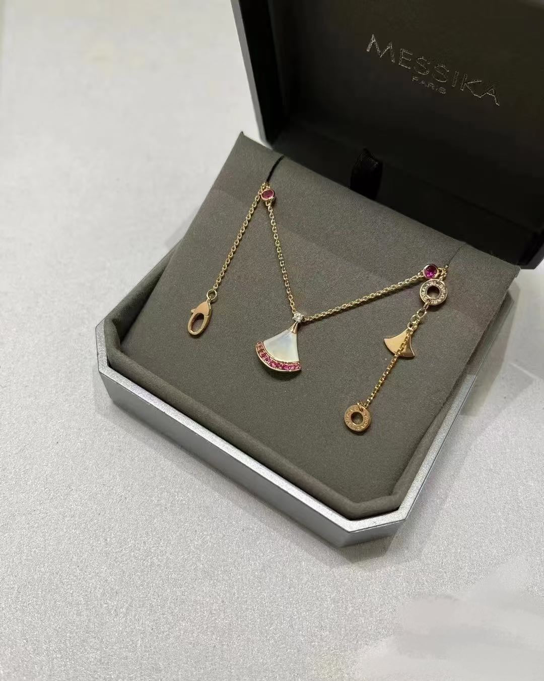55QS416X Popular Necklaces