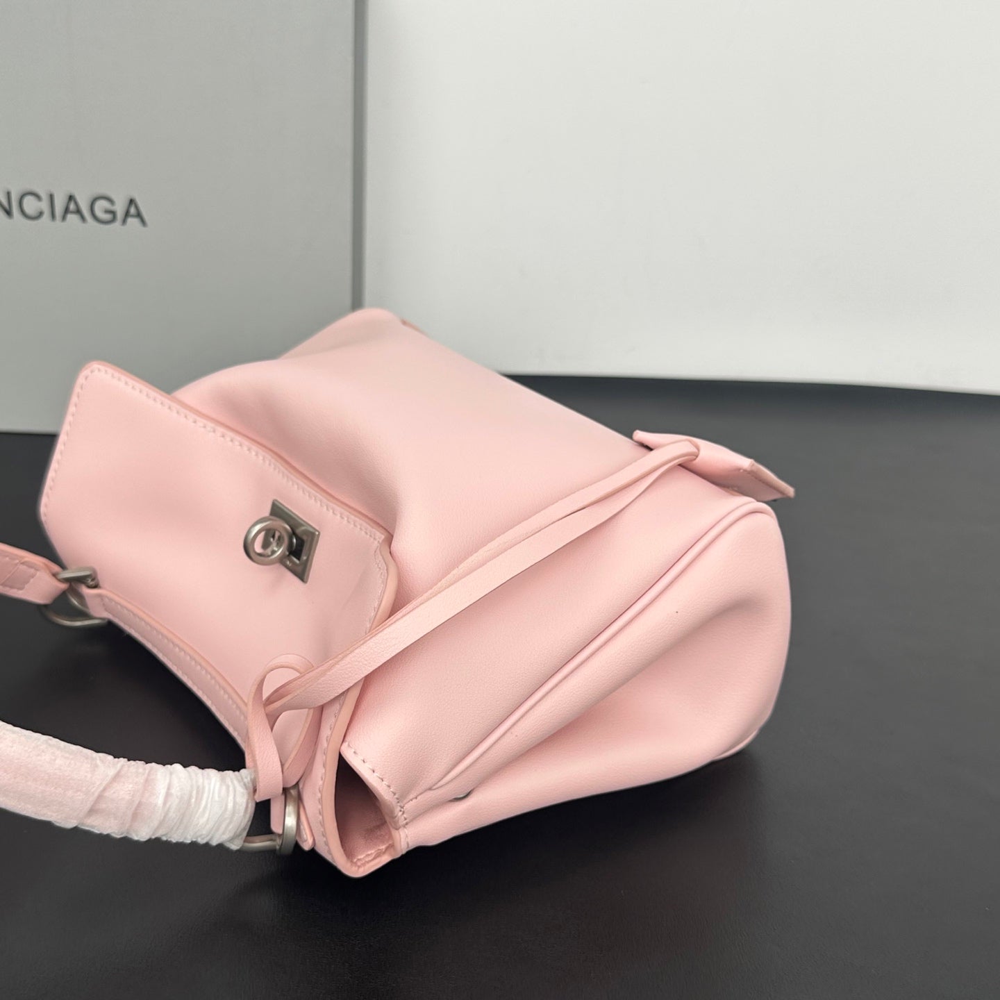 B1X56J32 Popular high-quality leather bag