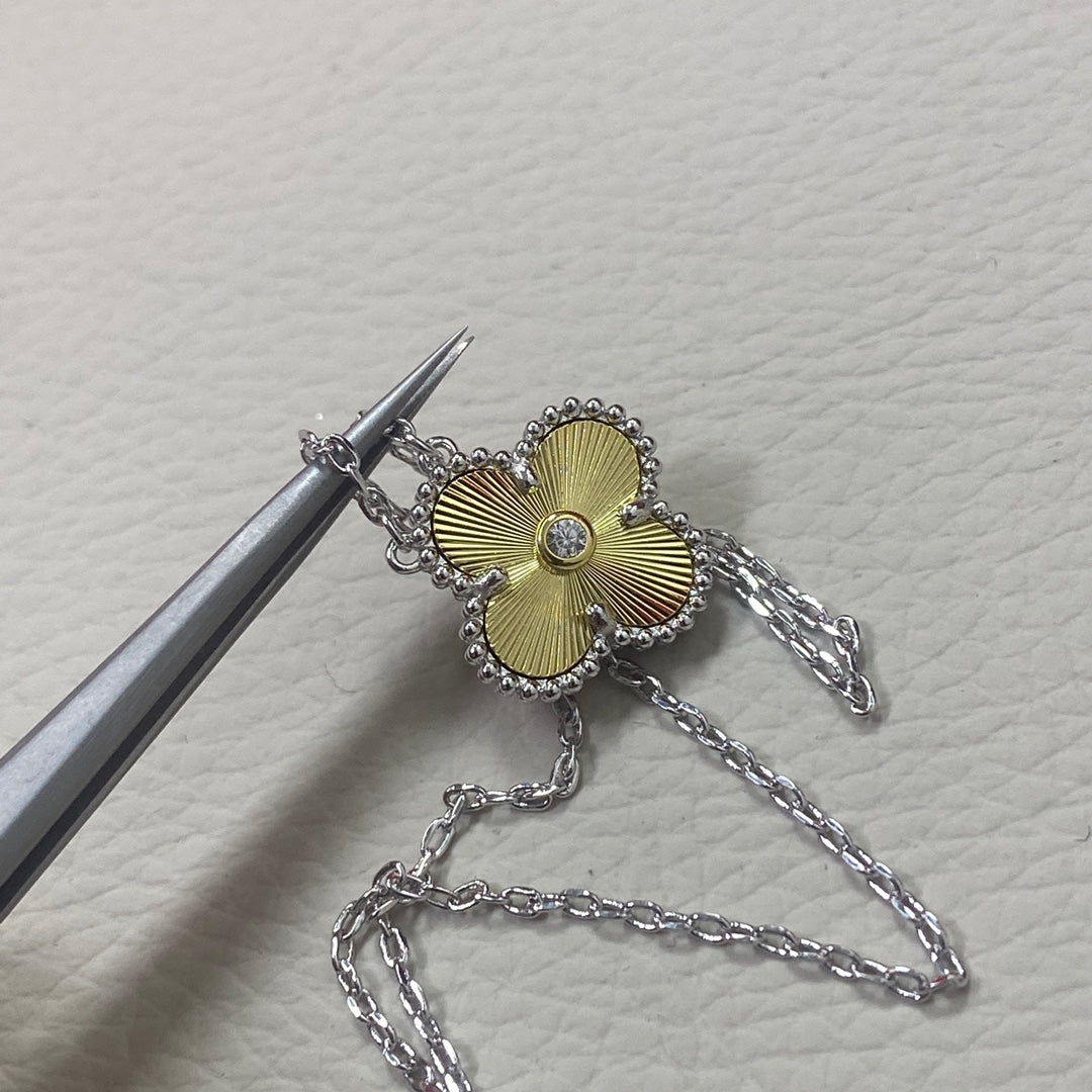 55QVA261X Popular necklaces