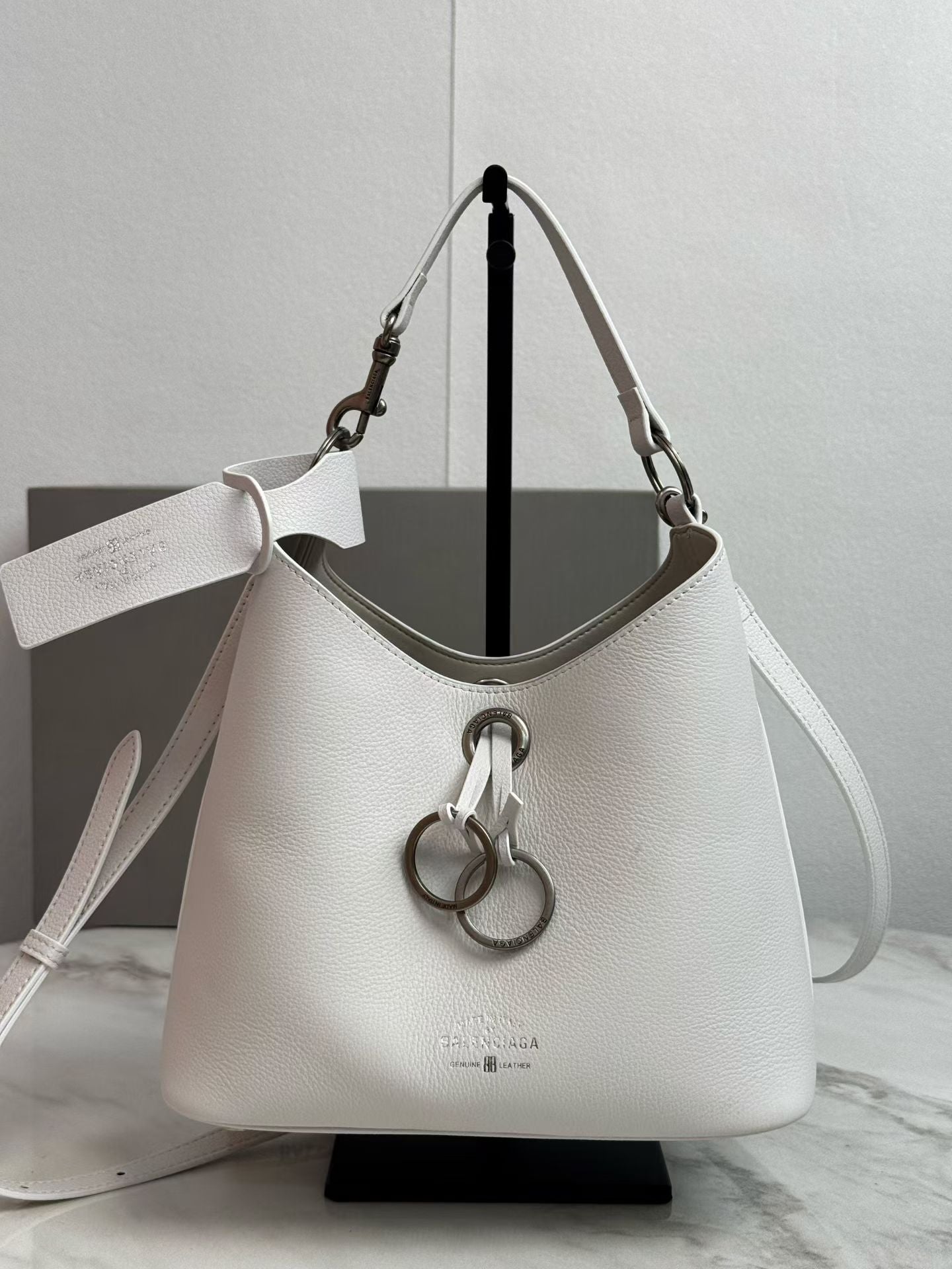 146PJ144B Popular leather bags