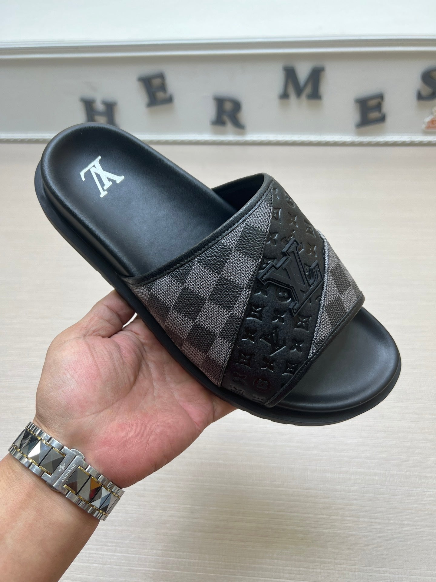 54E2Z Popular slippers