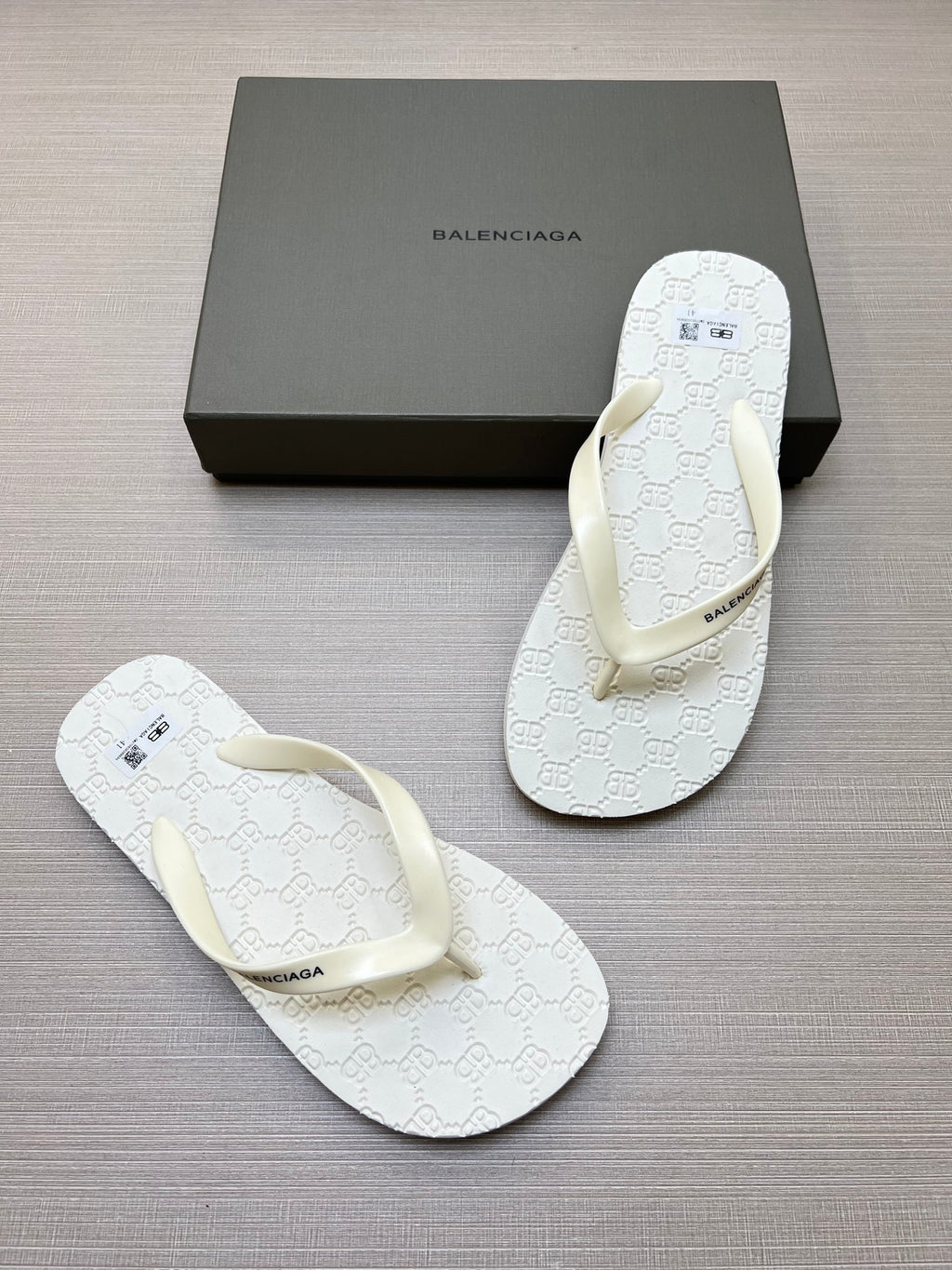 5QB16Z Popular Slippers