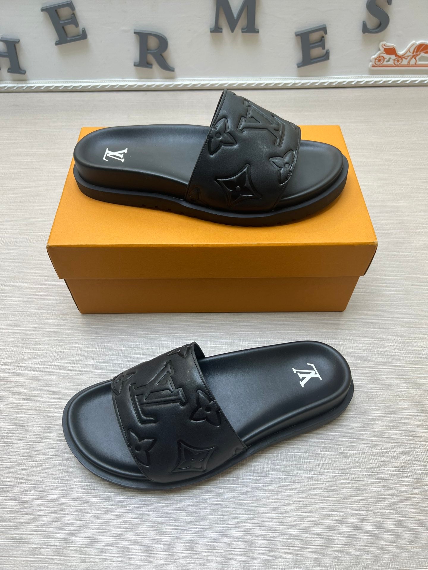 54E3Z Popular slippers