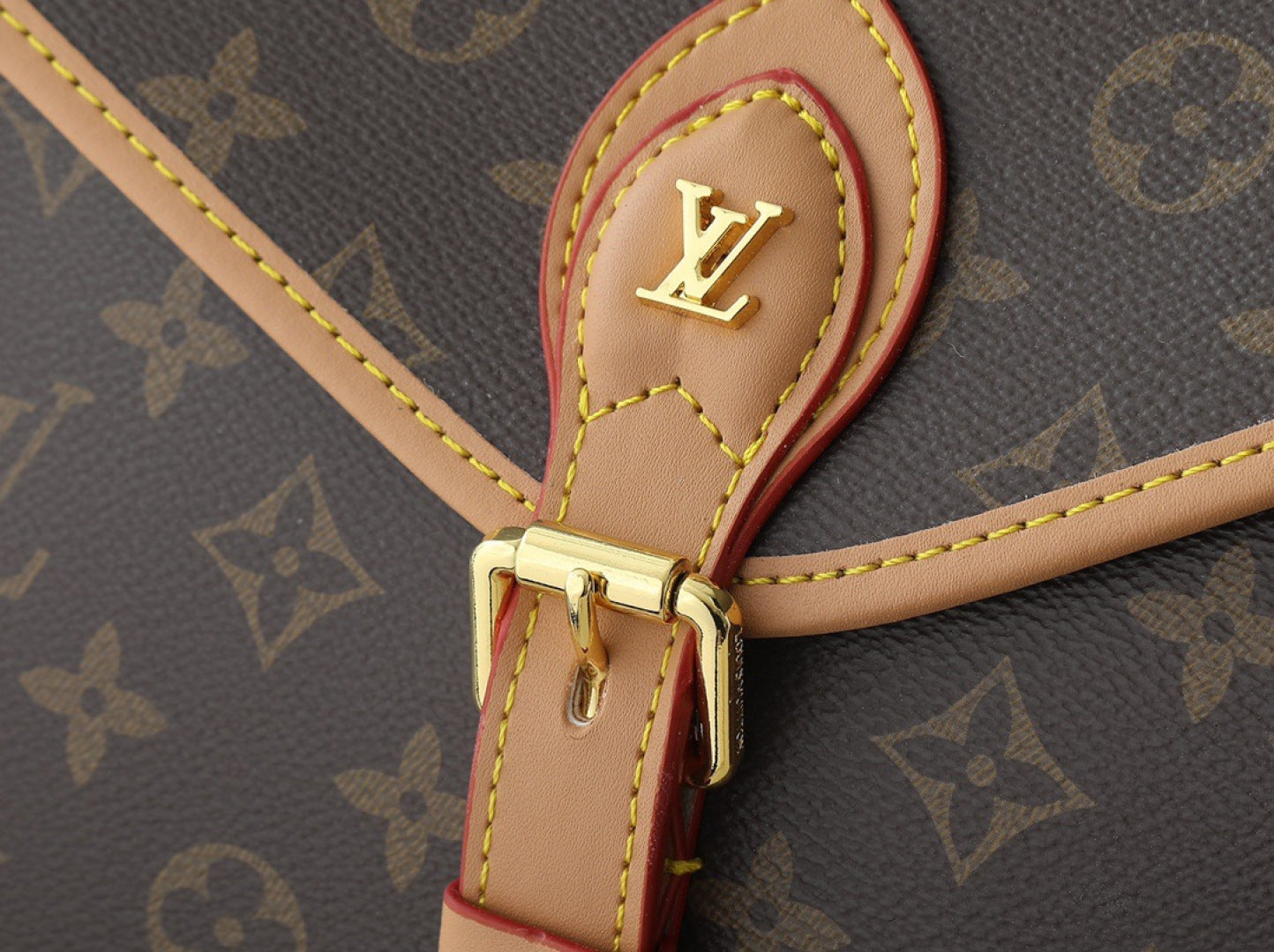 136PE76B Popular leather bag