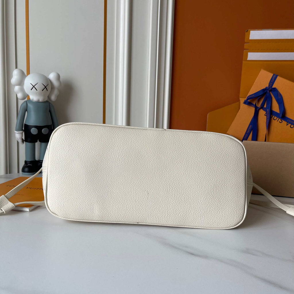 146PE93B Popular leather bag