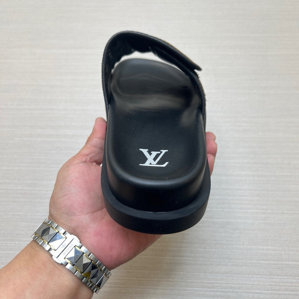 5WE246Z Popular Slippers