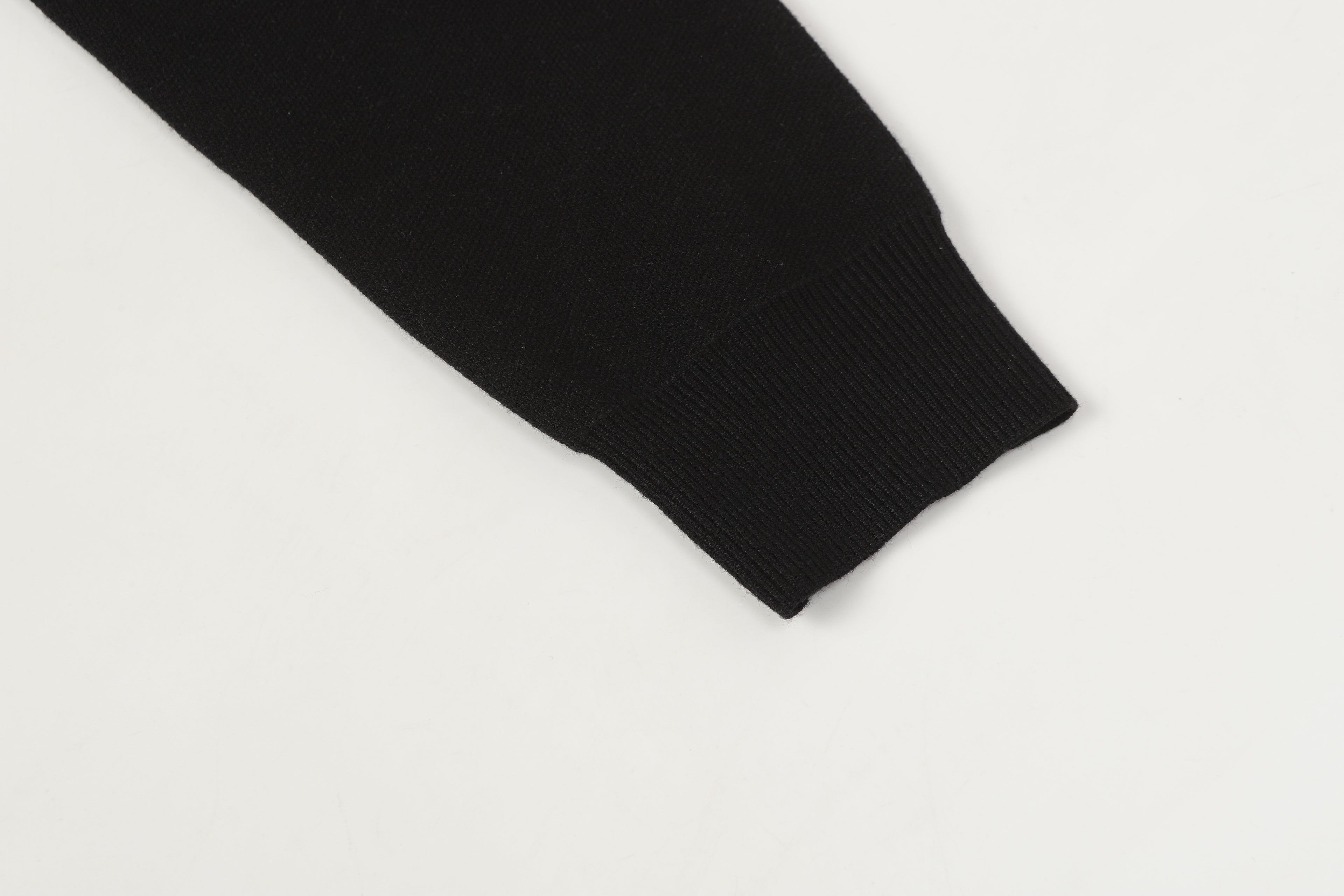 105ZJ402U Popular Sweaters
