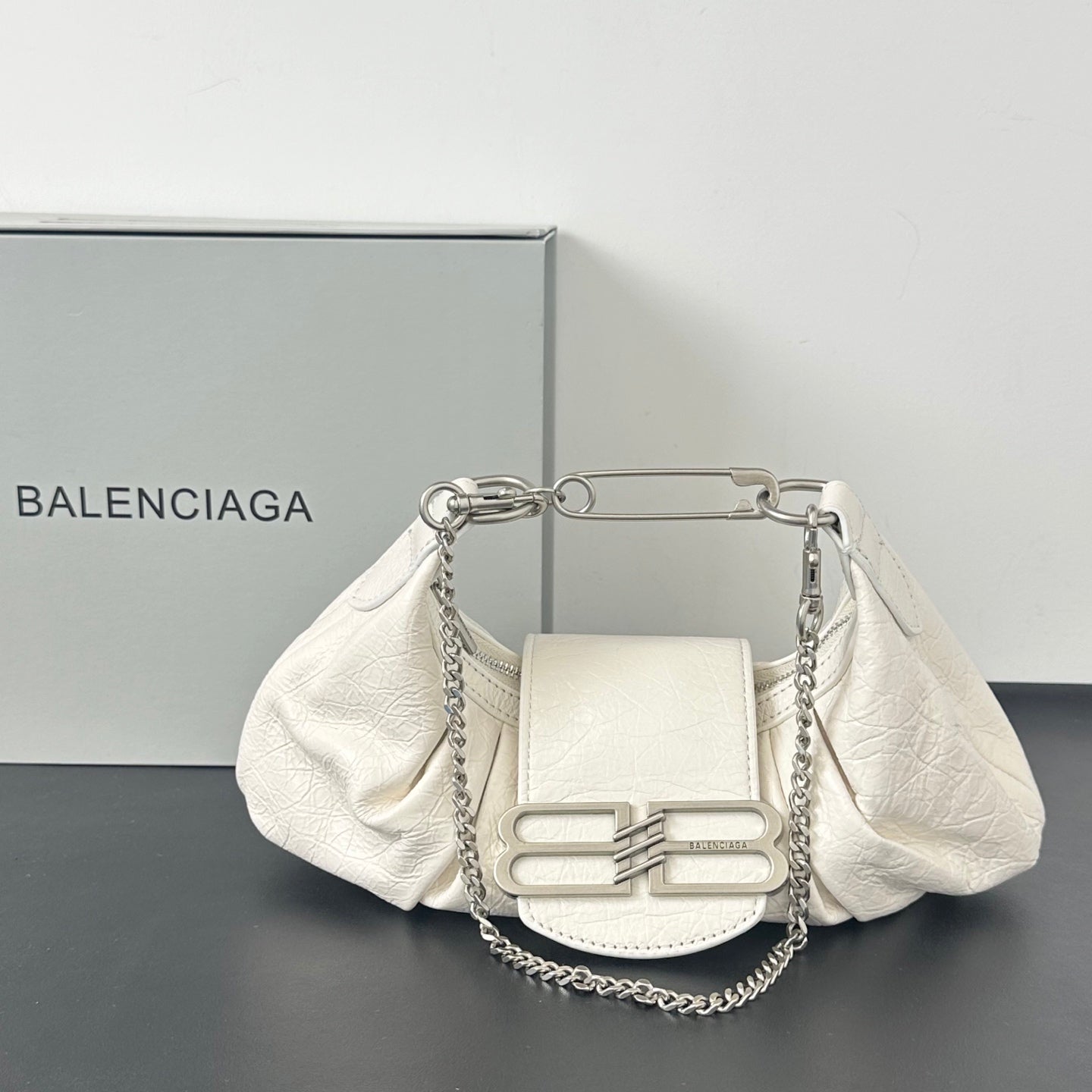 136PJ119B Popular leather bag