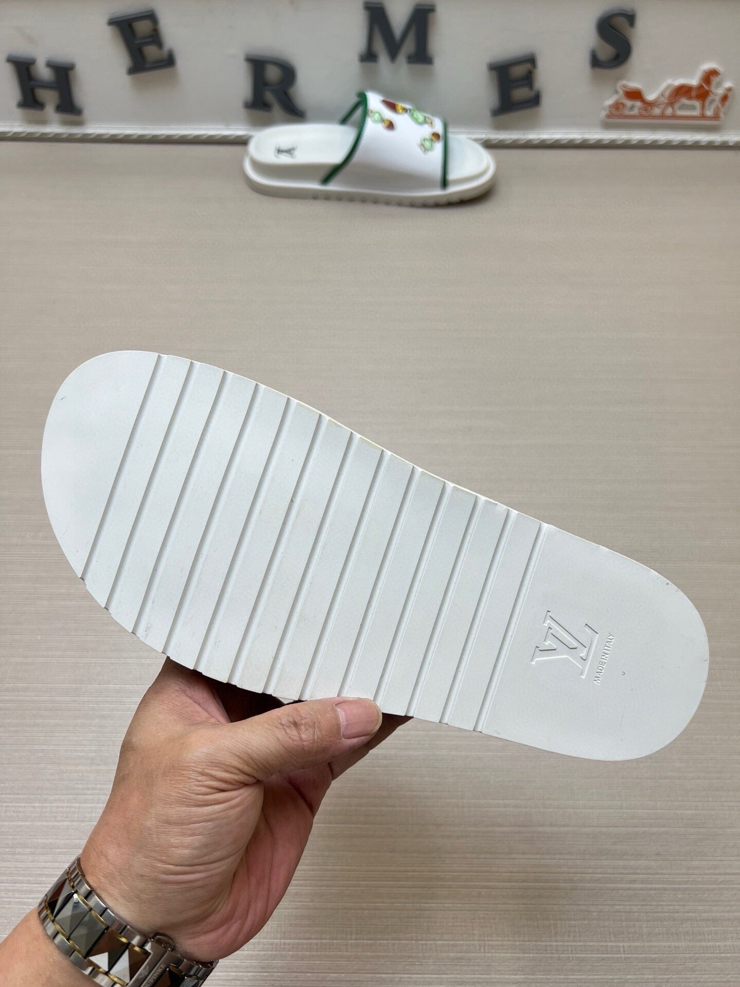 5WE248Z Popular Slippers
