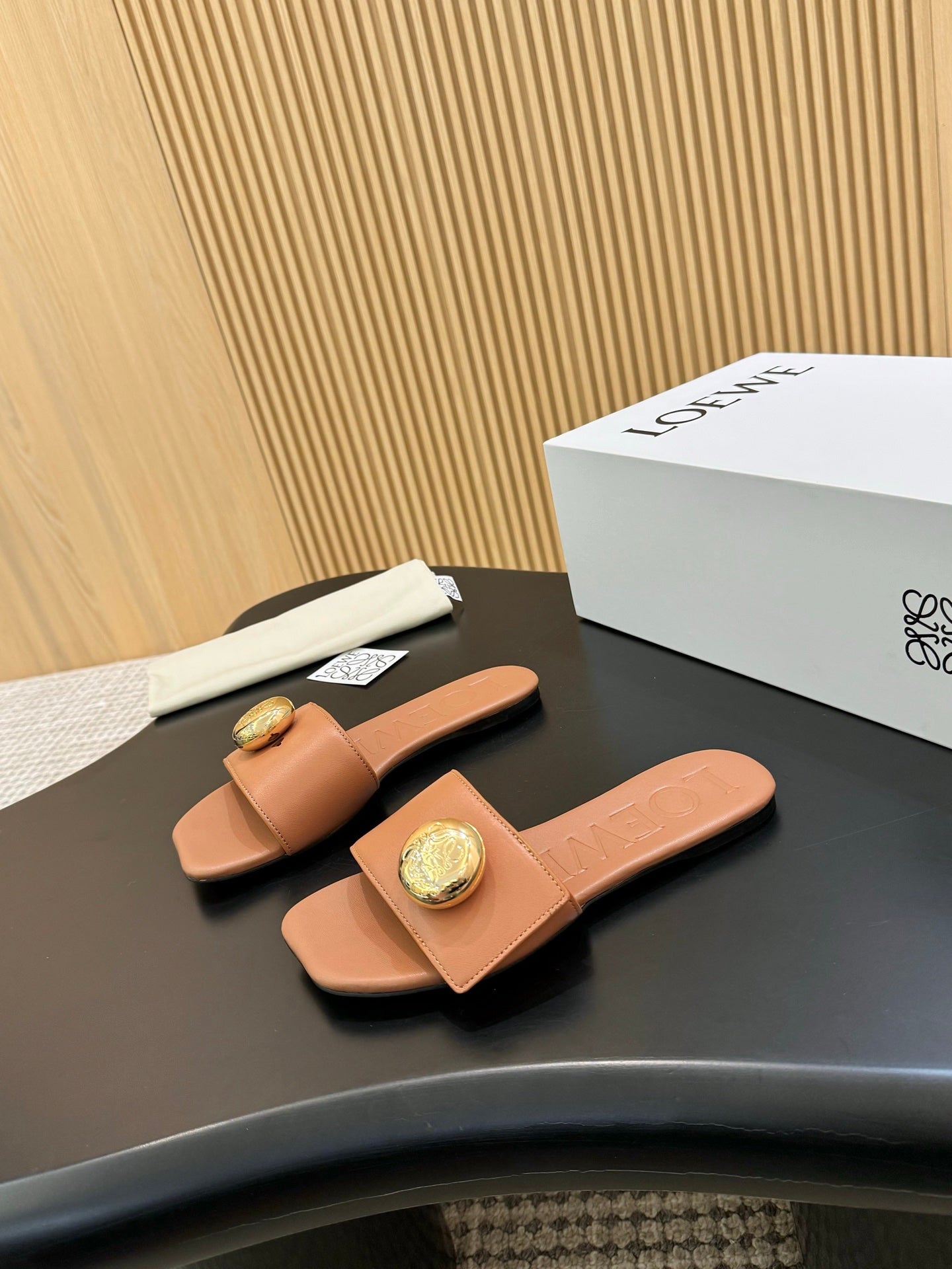 Z2X66V18 Popular high-quality leather Shoes