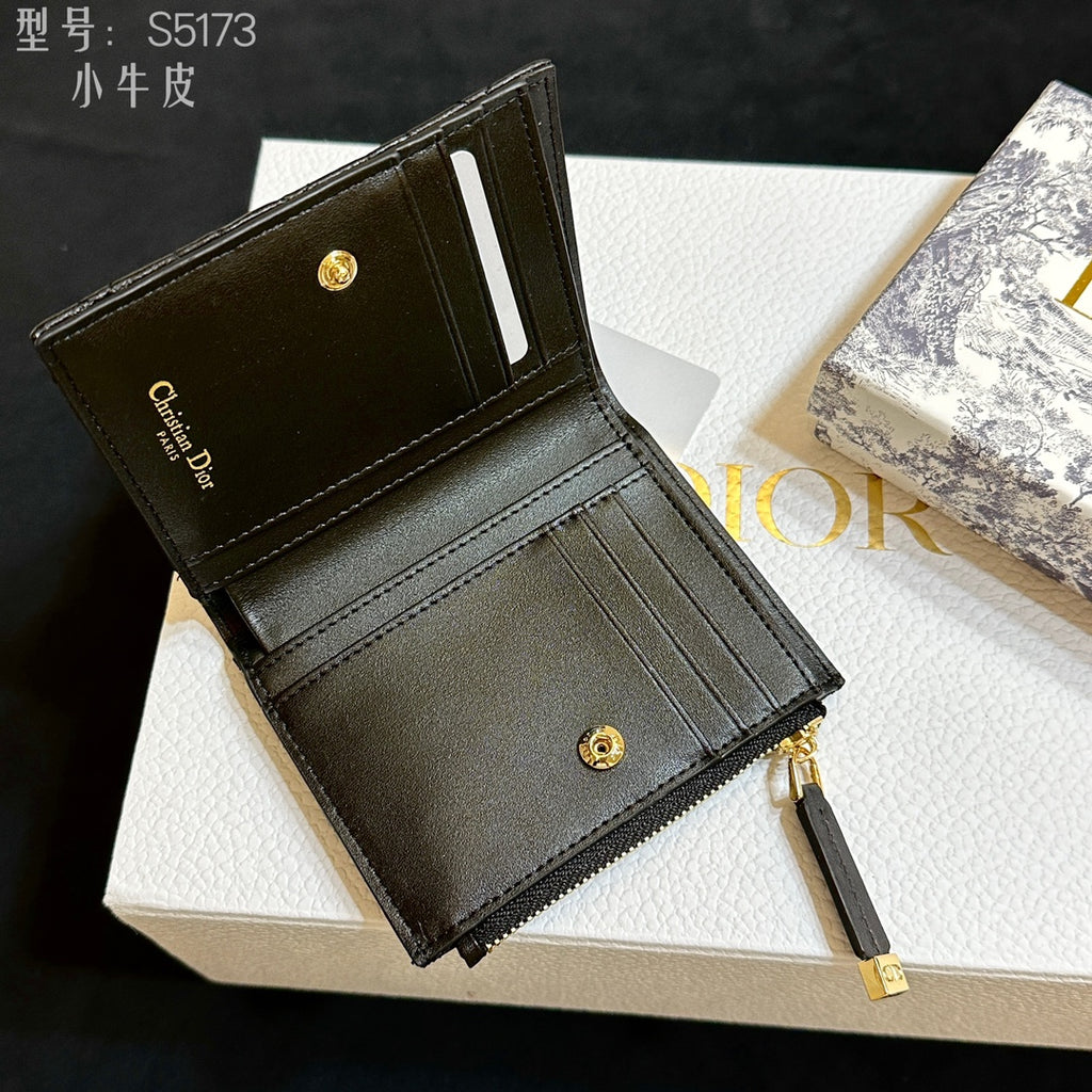 15RD134B Popular Wallets