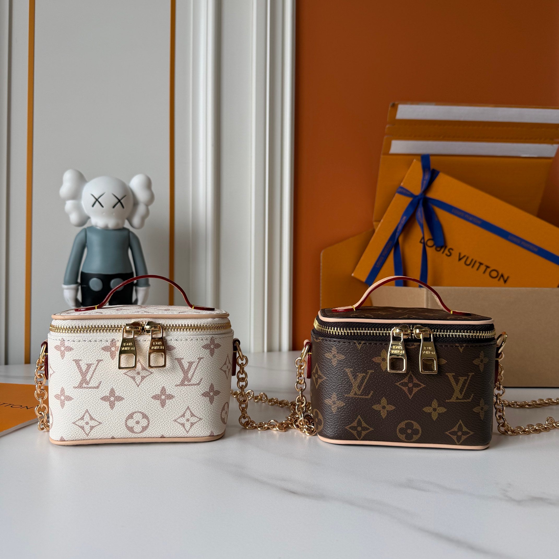 B1N56E20 Popular leather bag