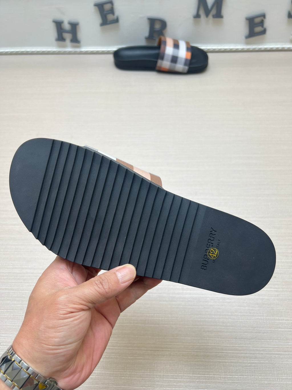 54R119Z Popular slippers