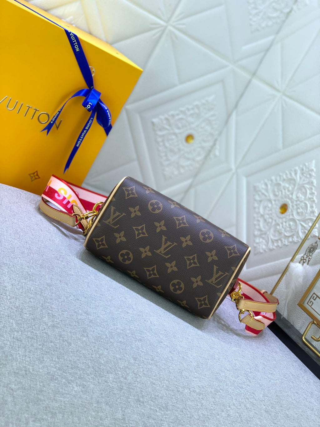 2XE44B Popular  leather bag 