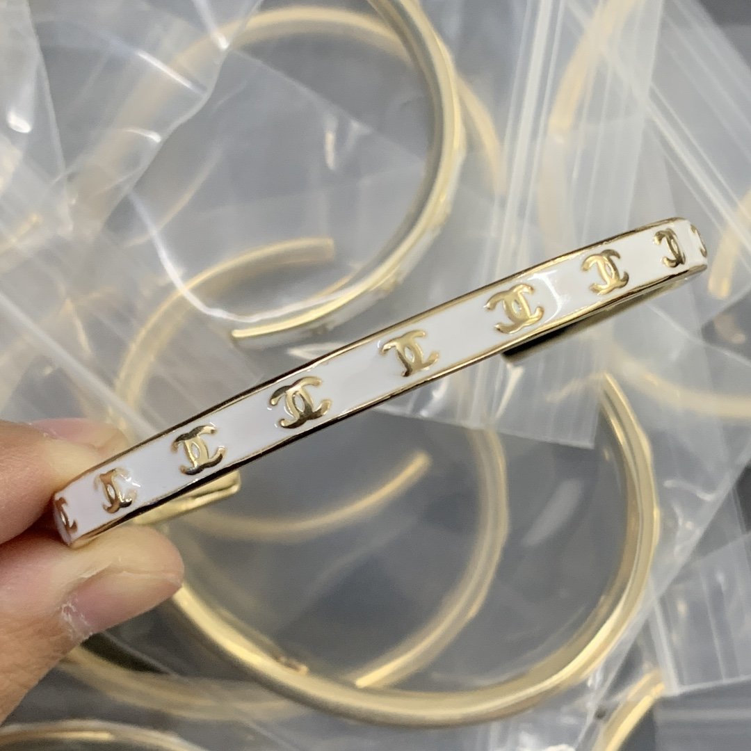 8XC68K  Popular Bracelets