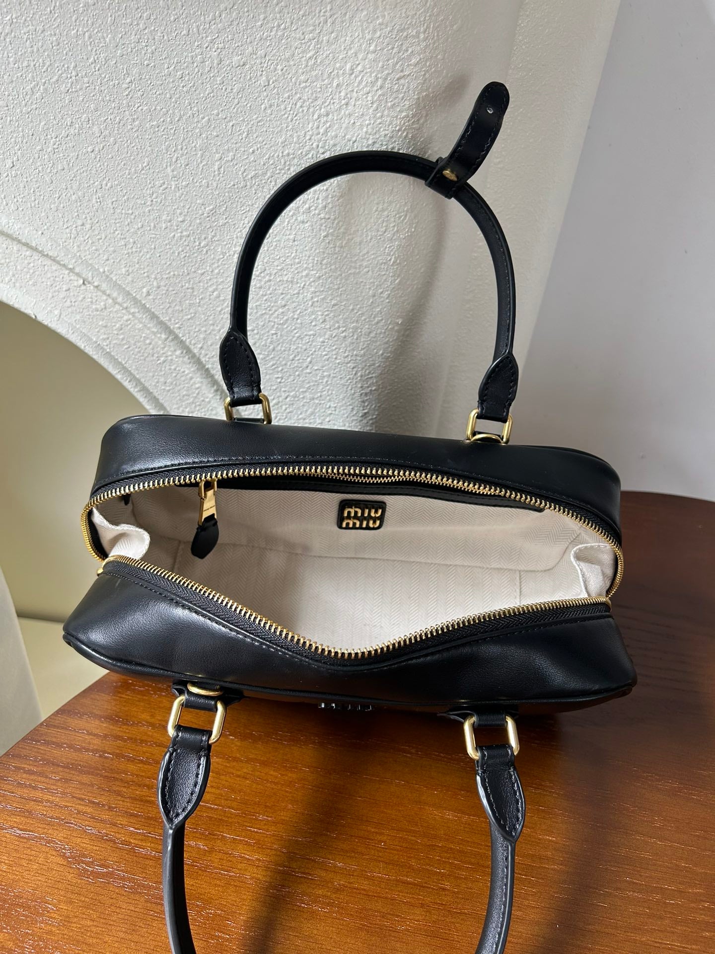 B1P46A150 Popular leather bags