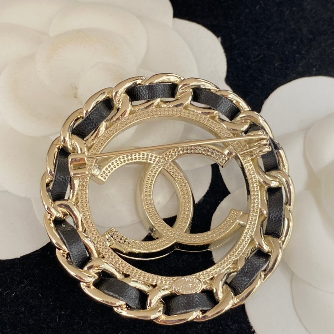 136NC39X Popular  Brooch