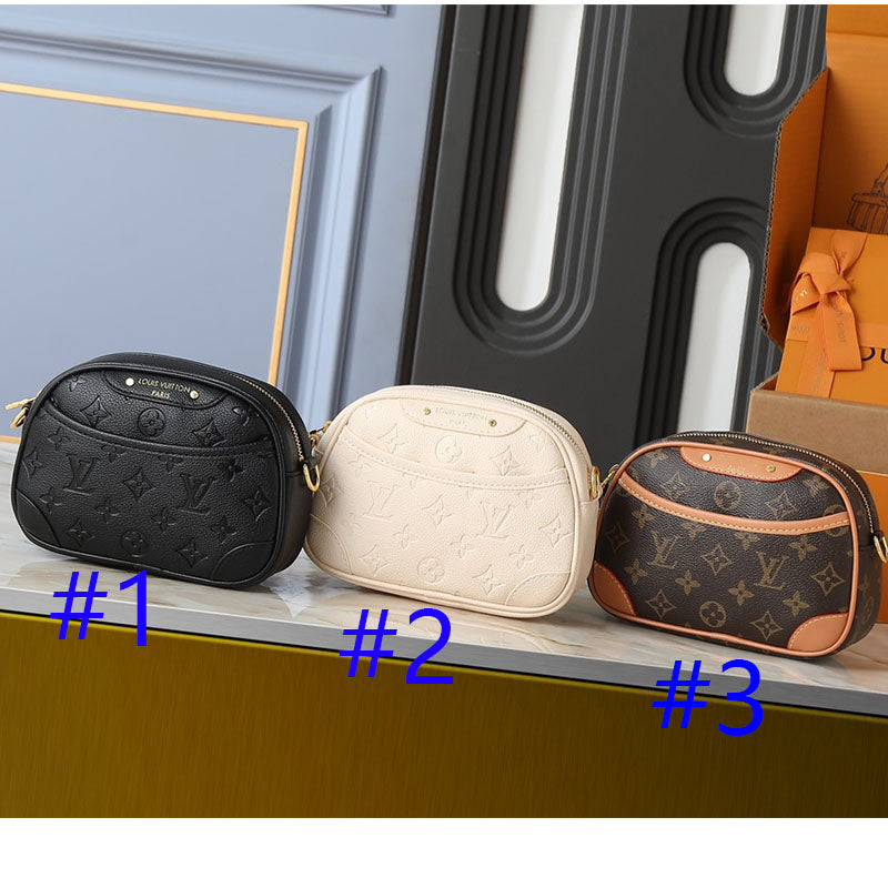 15RE147B Popular leather bag