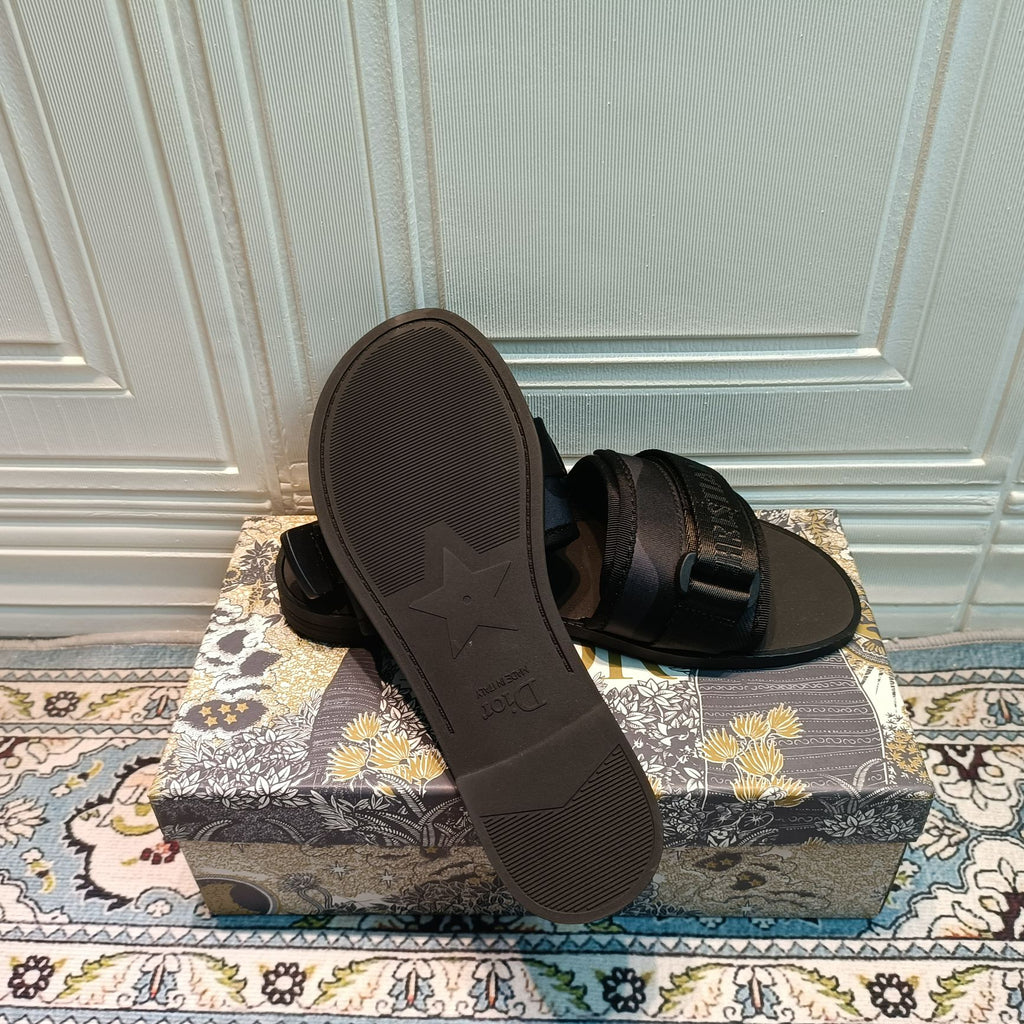 14D20Z Popular Slippers