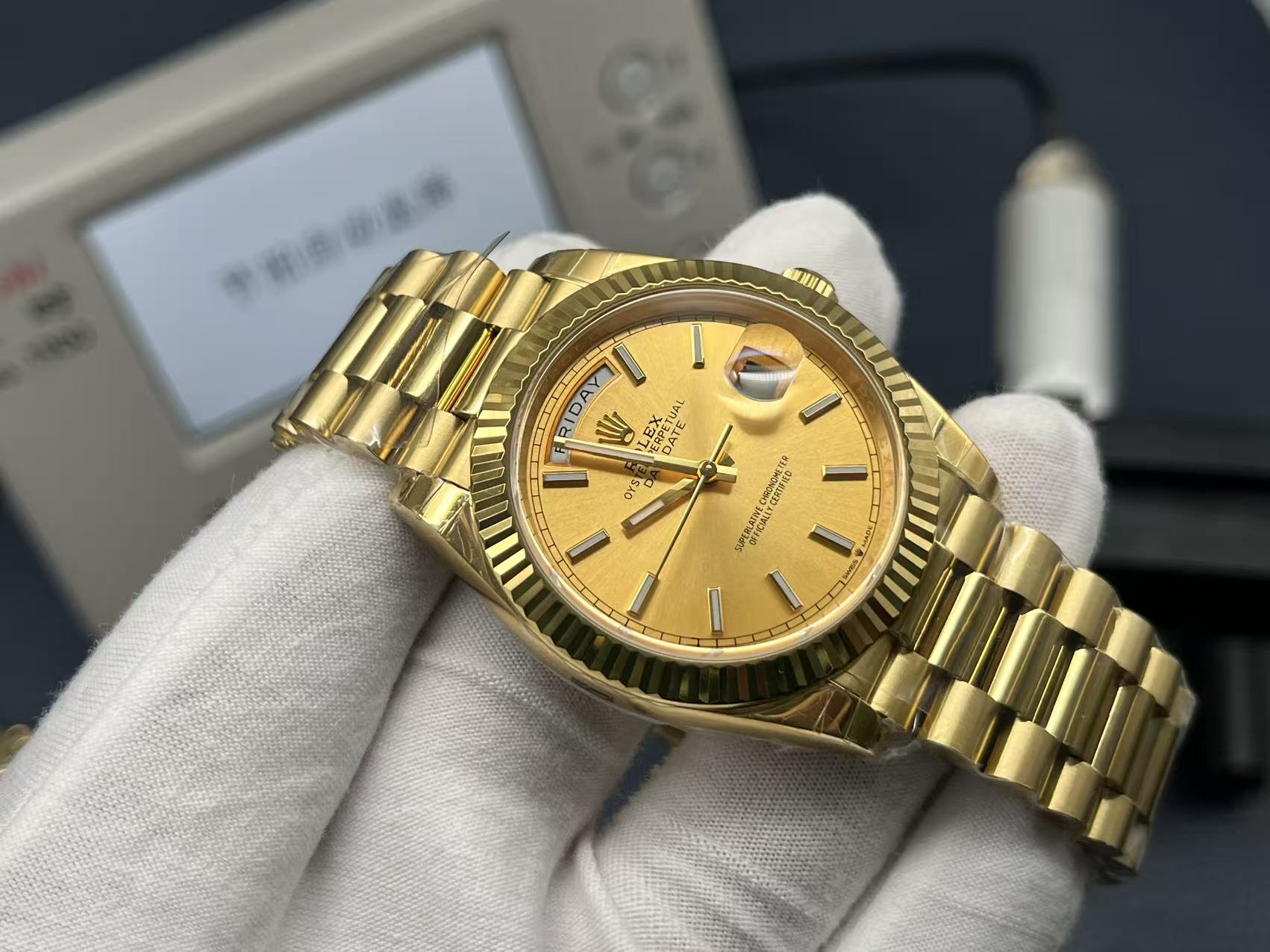 136RL12L Popular Watches