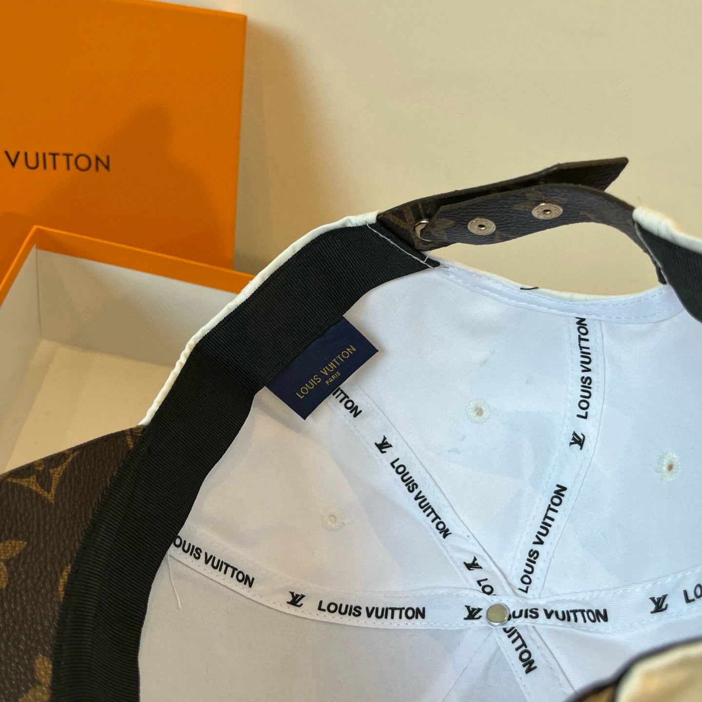 165NE16M Popular  hats