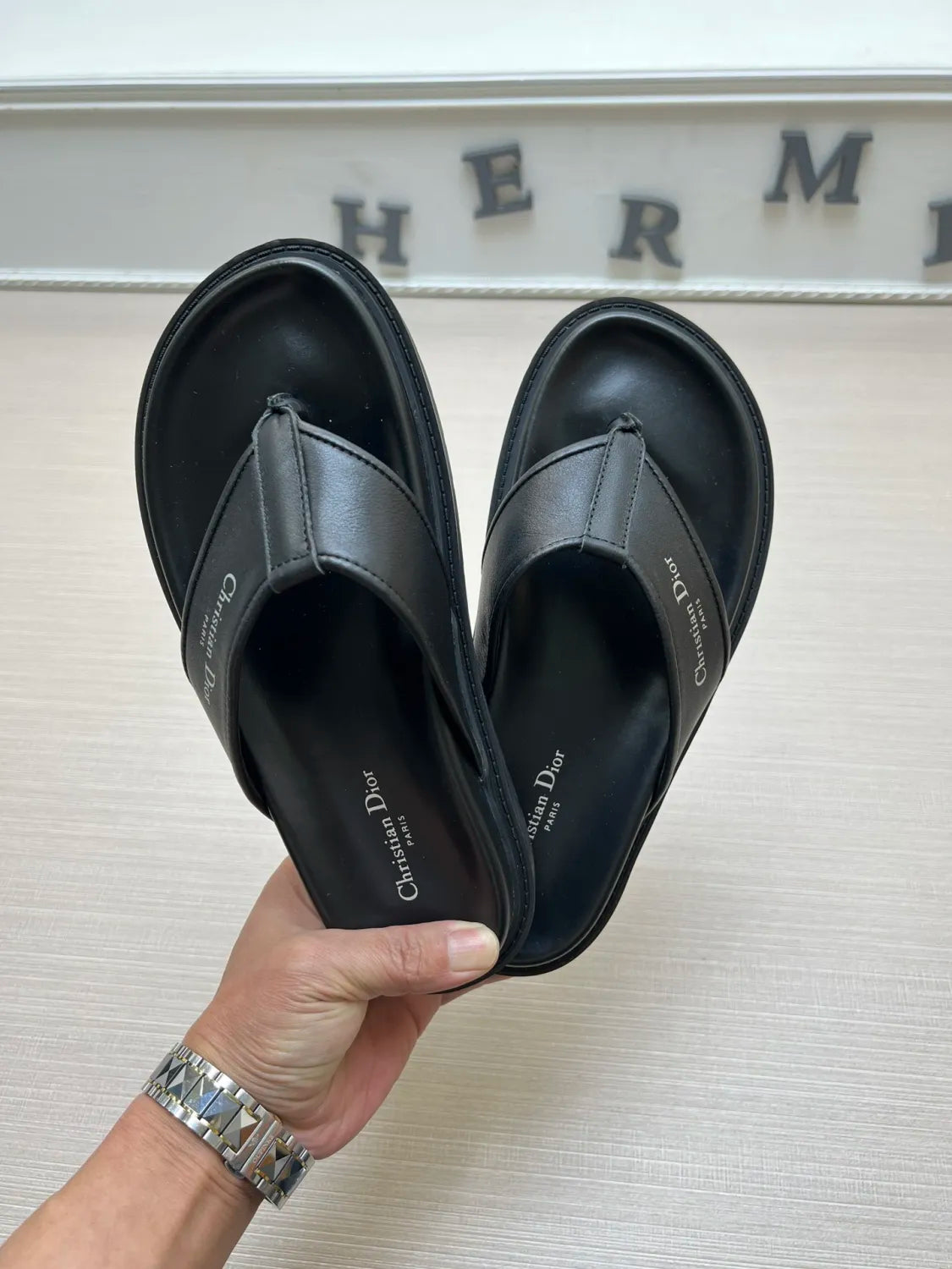 54D115Z Popular slippers