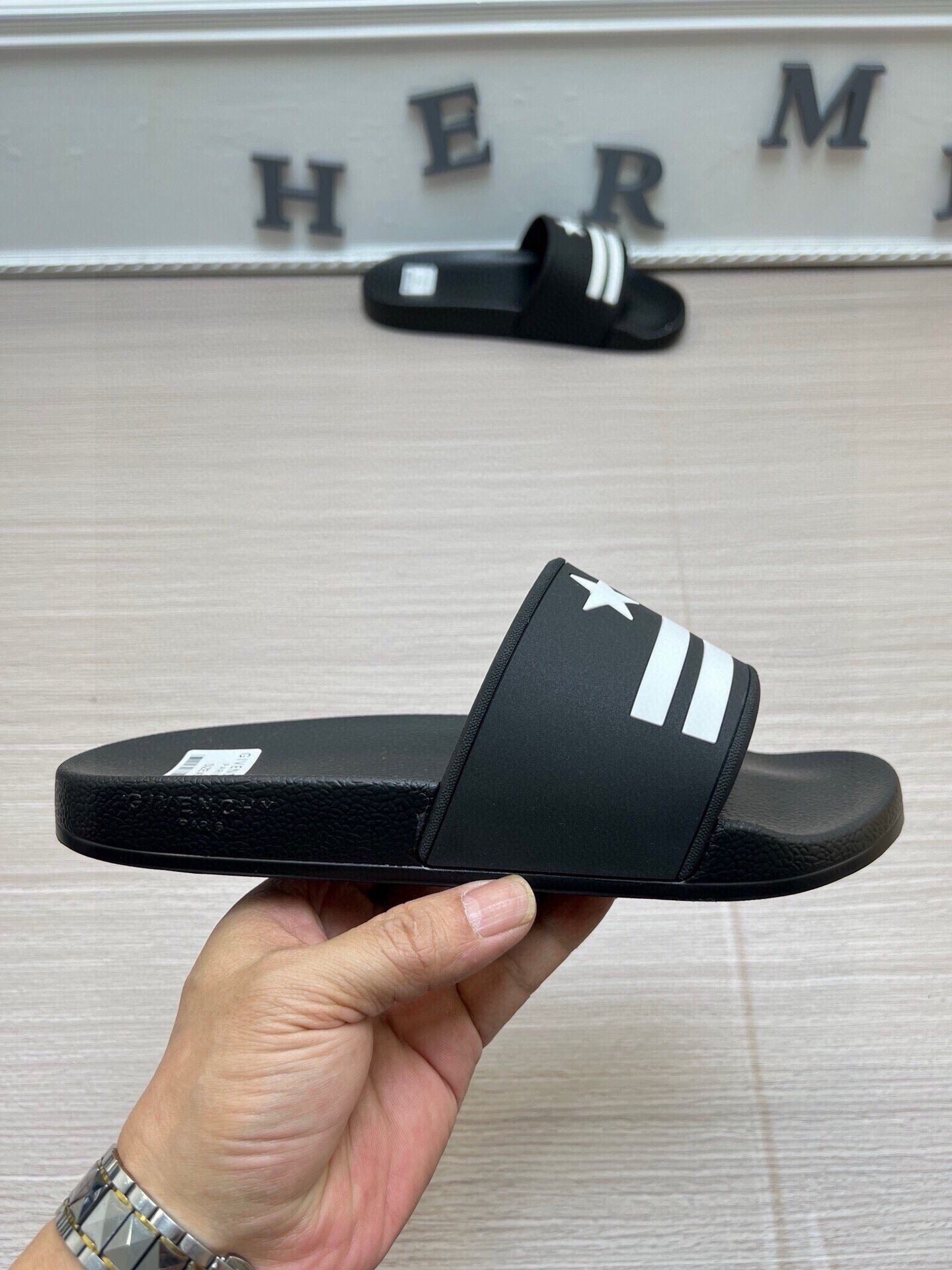 535ZGV263Z Popular Slippers