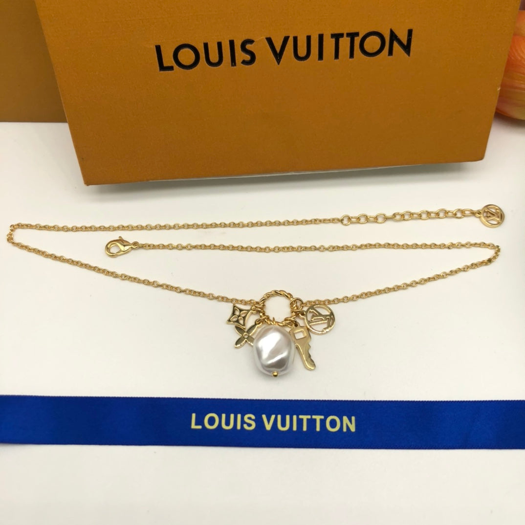 15QE77X Popular Necklace