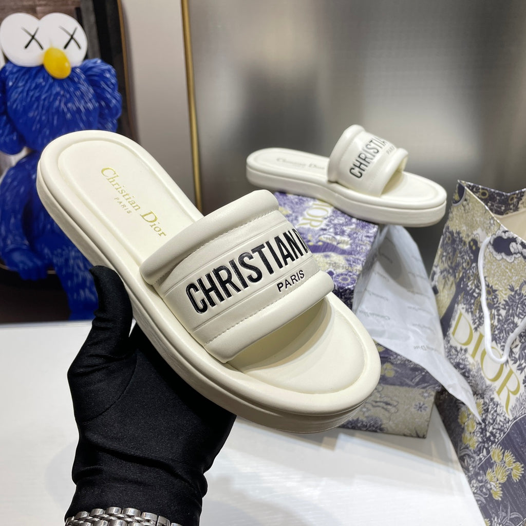 14D76Z Popular slippers