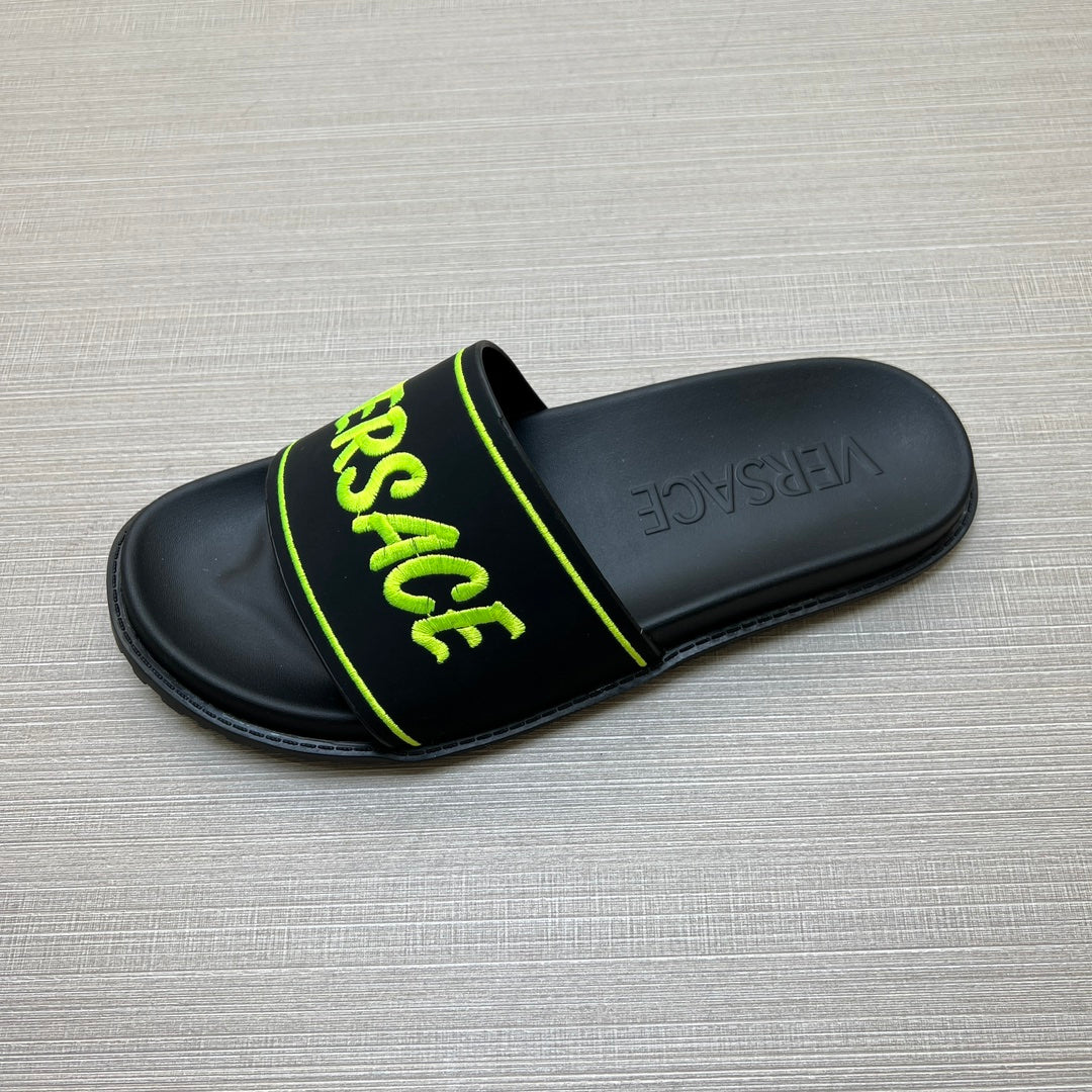 54V54Z Popular slippers