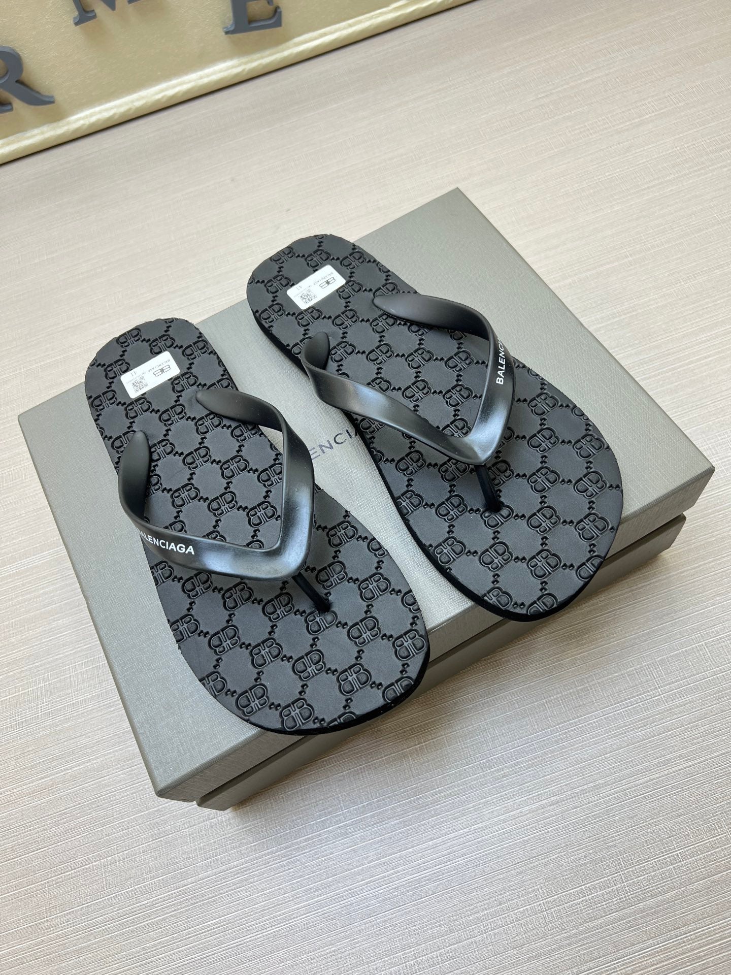 5QB16Z Popular Slippers