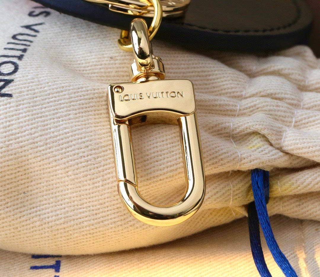 35QE23A Popular bag 's charms accessories