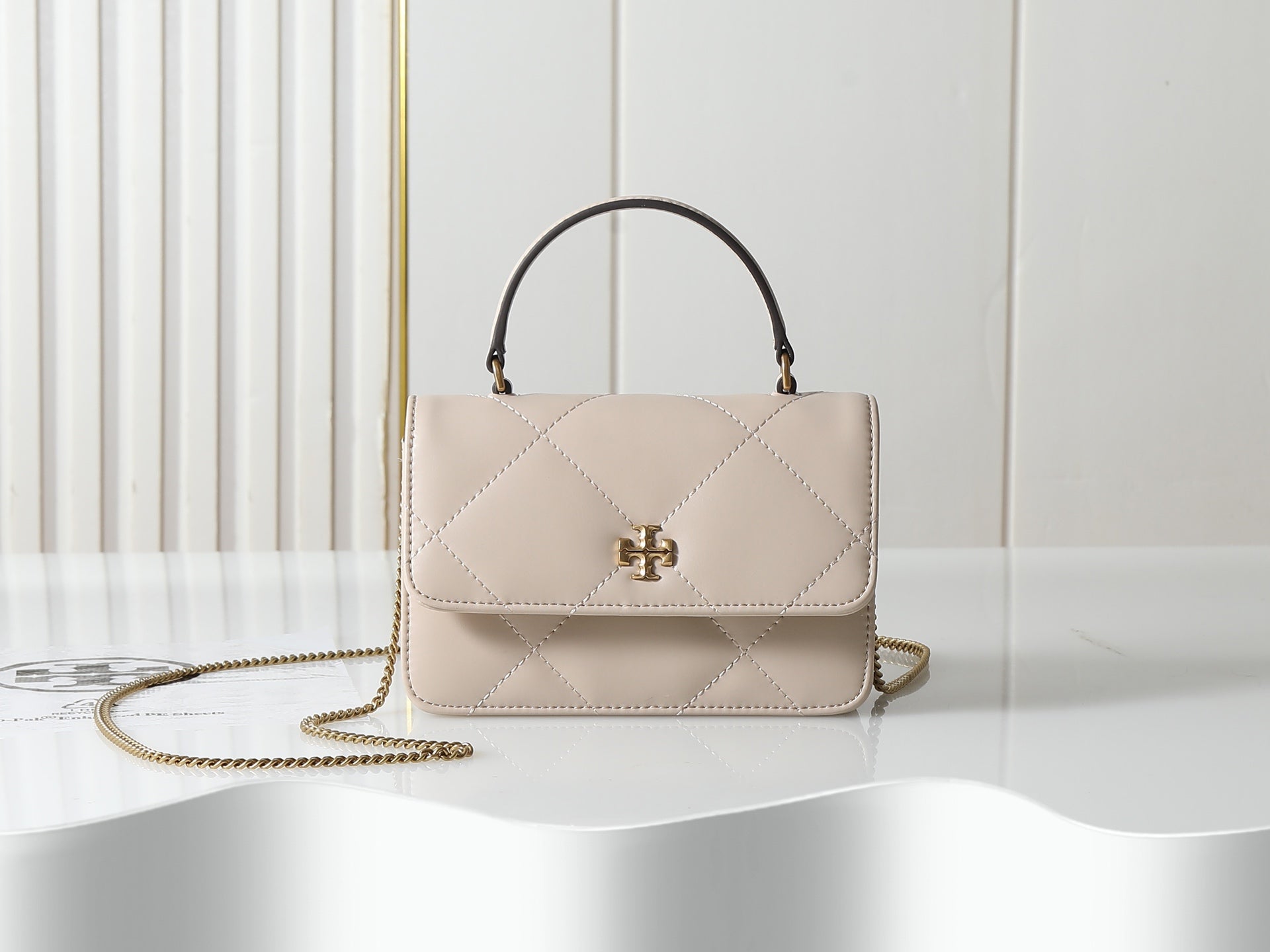 B1X56A26 Popular leather bag