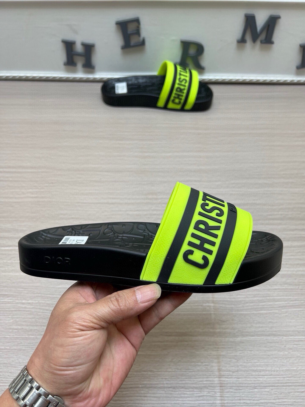 5LD212Z Popular Slippers