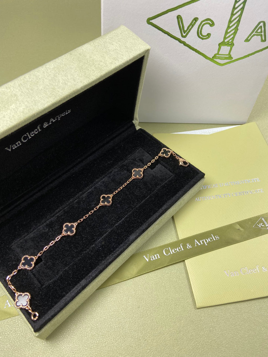 5XVA183K  Popular bracelets 6 flowers mini size 0.9cm flower