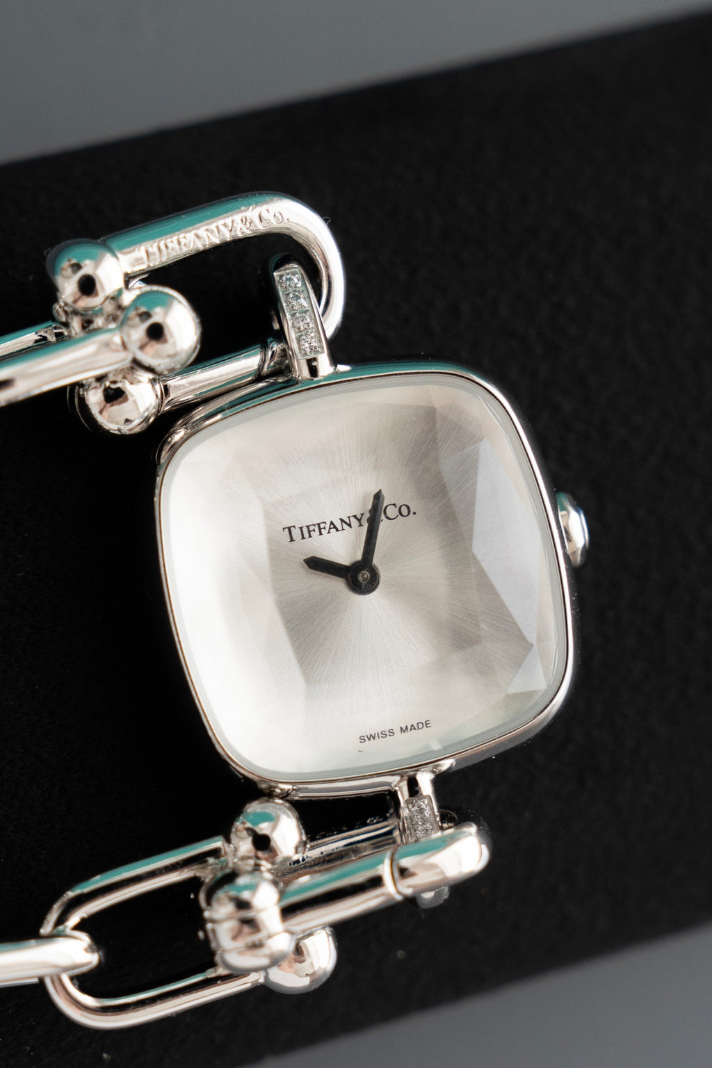 136RT72L Popular Watches