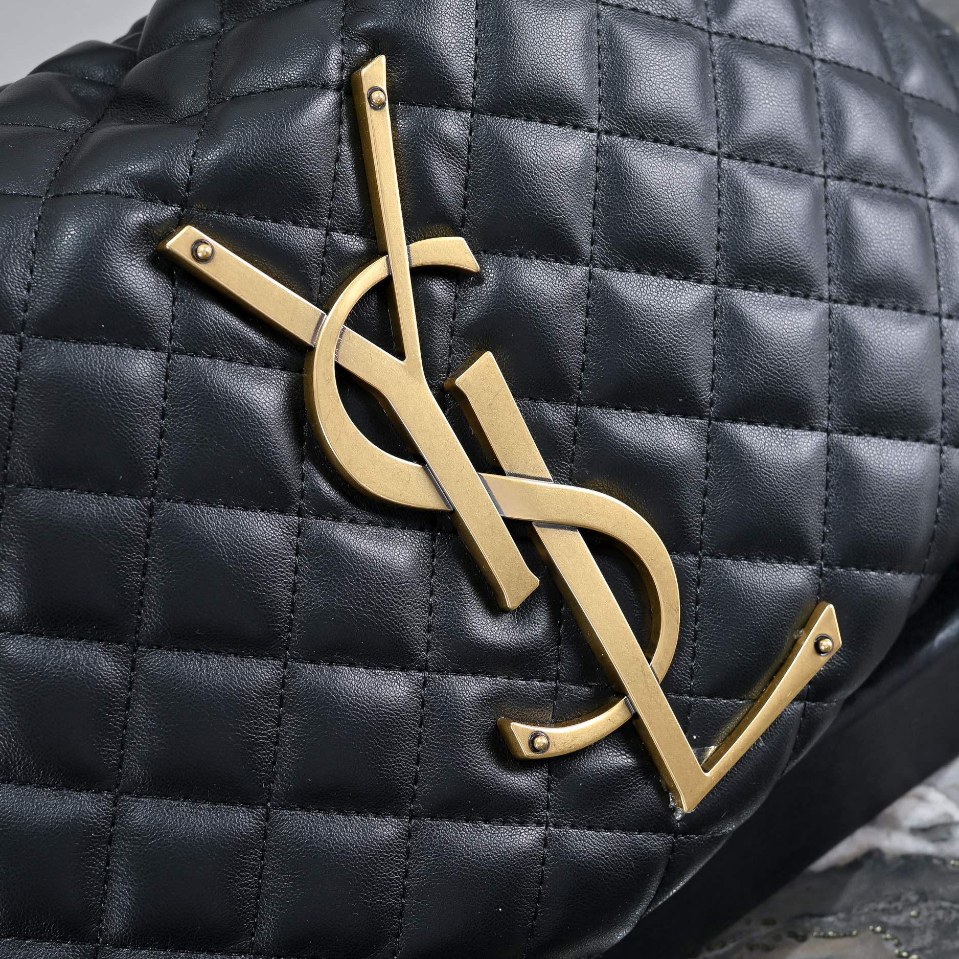 136NSL18B Popular  Purse