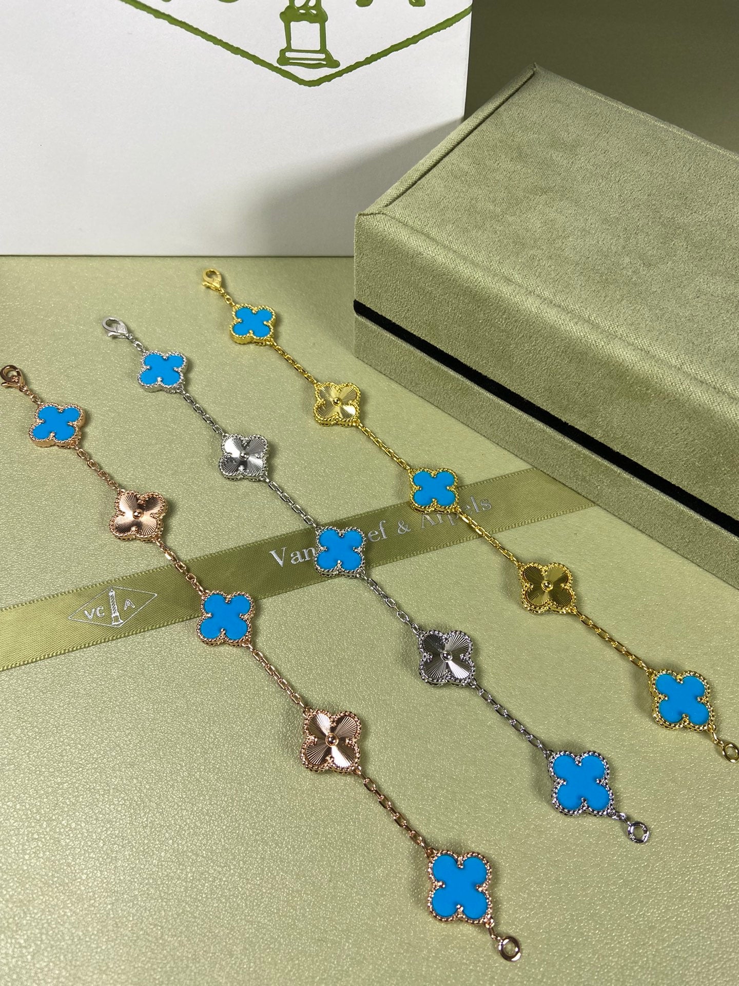 5XVA181K  Popular bracelets  5 flowers normal size1.5cm flower