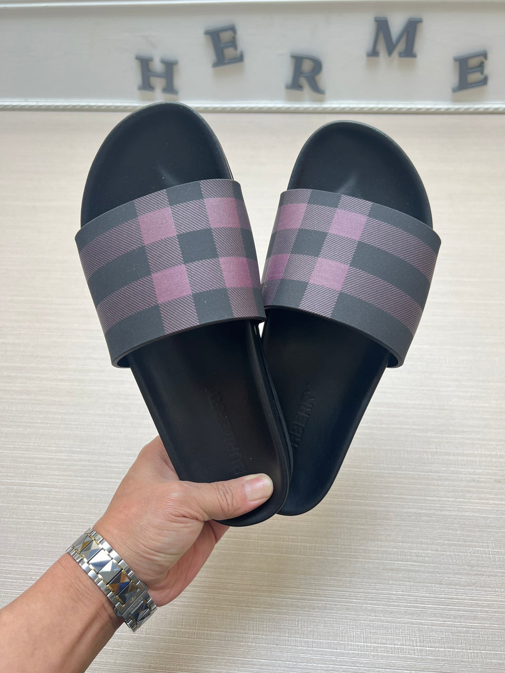 54R119Z Popular slippers