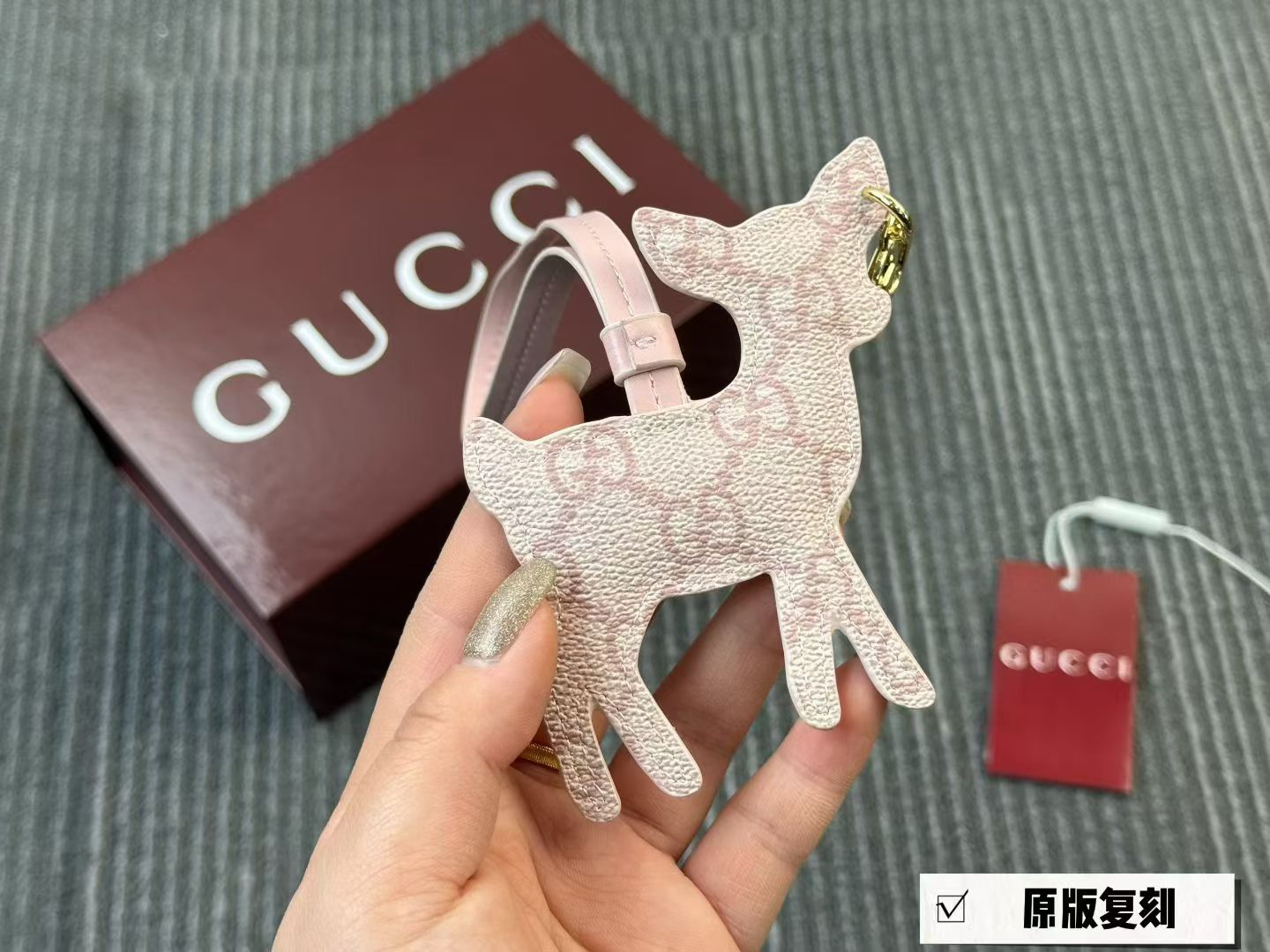 336BB3A  Popular bag 's charms accessories