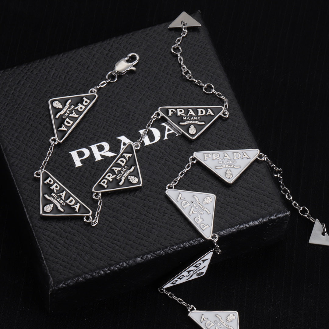 1XPD595K  Popular Bracelets