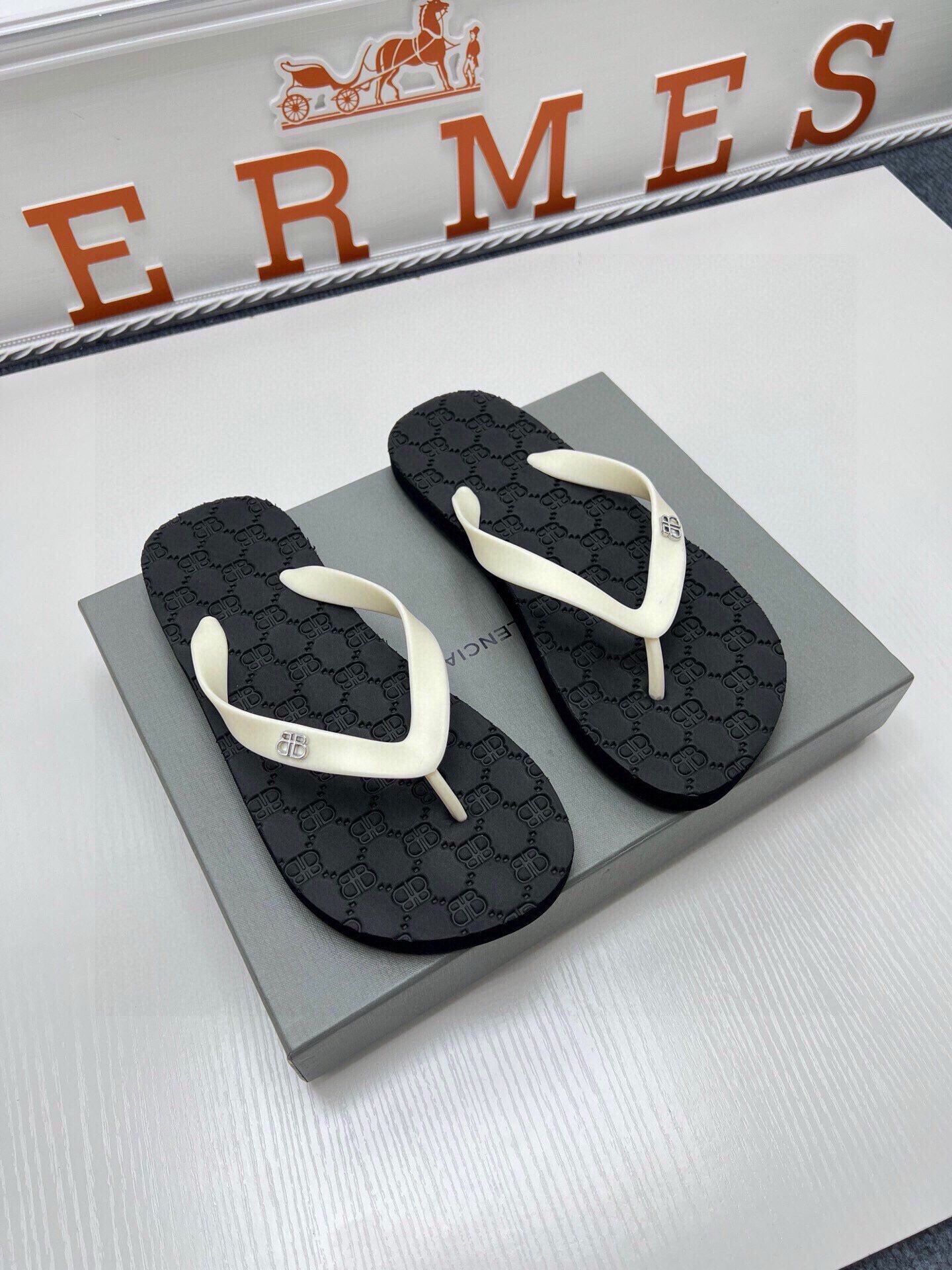 535ZJ297Z Popular Slippers