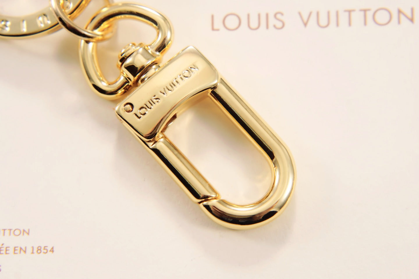 3RE19A  Popular key closure