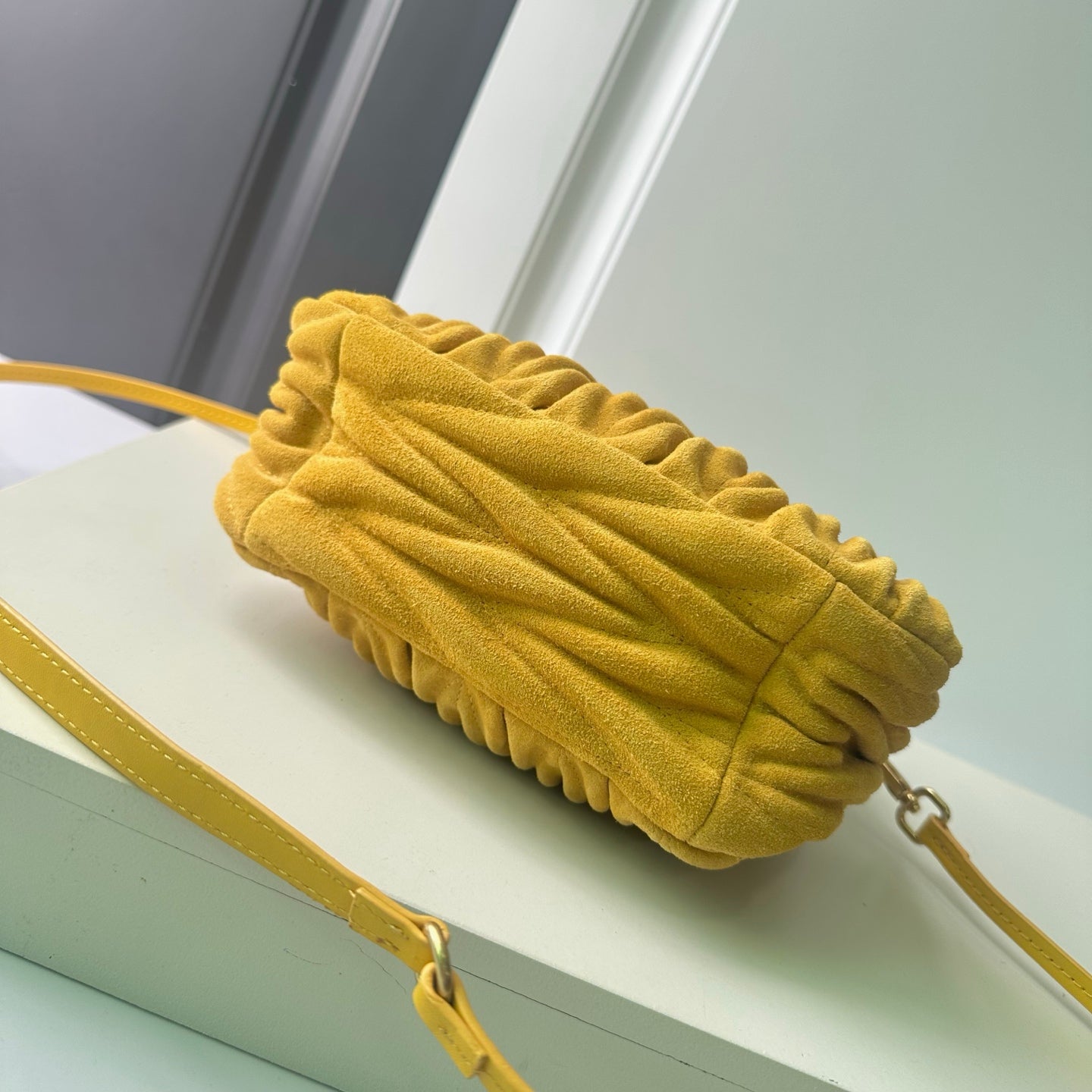 146PA117B Popular buckskin bag